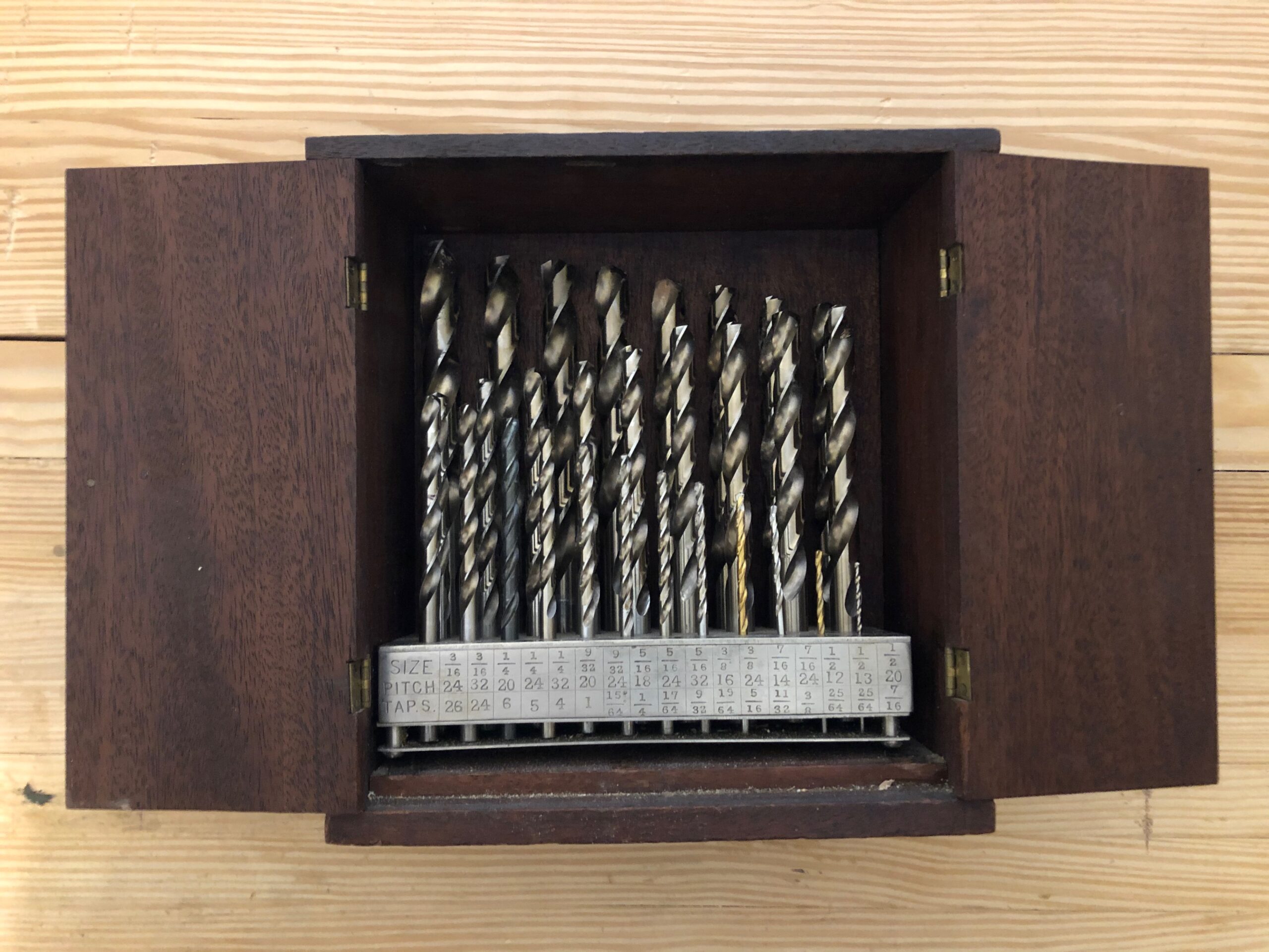 Vintage Case for Bit Set